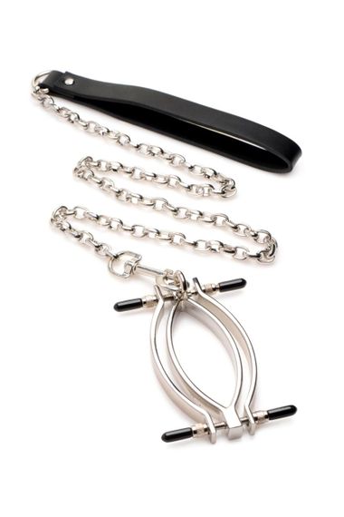 Зажим для половых губ Master Series: Pussy Tugger Adjustable Vagina Clamp with Chain sexstyle