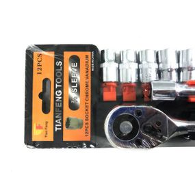 Набор инструмента AV Steel 12 предметов: трещотка 1/2+ удлинитель+10 торцевых головок AV-011012