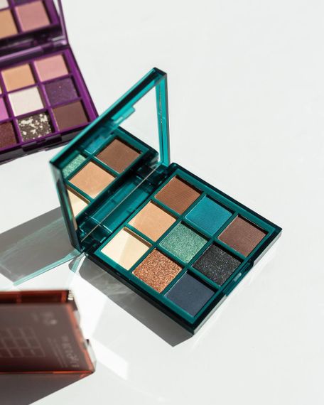 Палетка тіней Farmasi Lost Lagoon Oasis Collection 8,1 г | Зображення 5