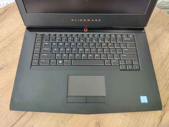 Ноутбук Dell Alienware 15 R3 15.6 FHD/IPS/i7 7700HQ/16Gb/SSD128+HDD1Tb/GTX1070-8Gb | Зображення 5