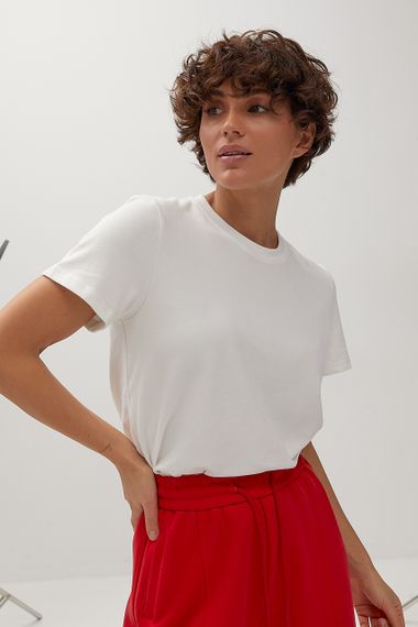 Однотонна трикотажна футболка - молочний цвет, ONE SIZE (є розміри)