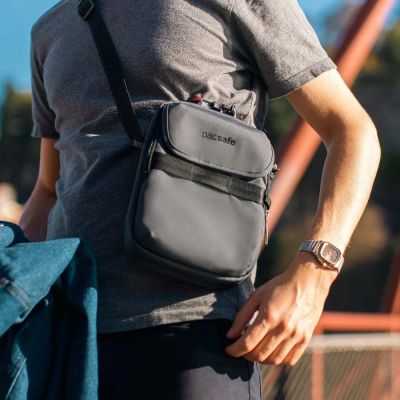Сумка Pacsafe Metrosafe X compact Crossbody Графітова (30610144) | Зображення 3