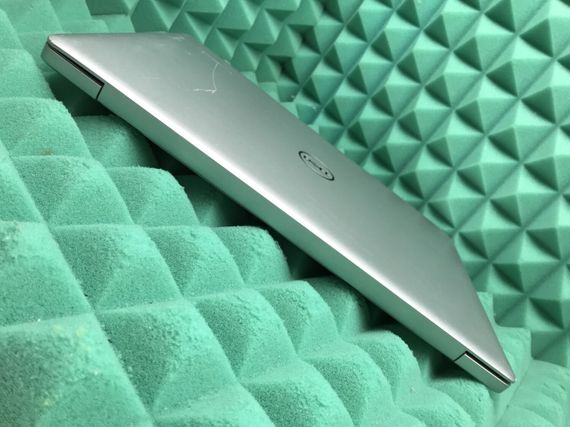 Ноутбук Dell Inspiron 5570 / 15.6" TN / Intel Core i5-8250U (4(8) ядра по 1.6-3.4 GHz) / 8GB DDR4 / 256GB SSD / UHD Graphics 620 / WebCam / USB 3.1 / HDMI / Win 10 б/в | Зображення 7