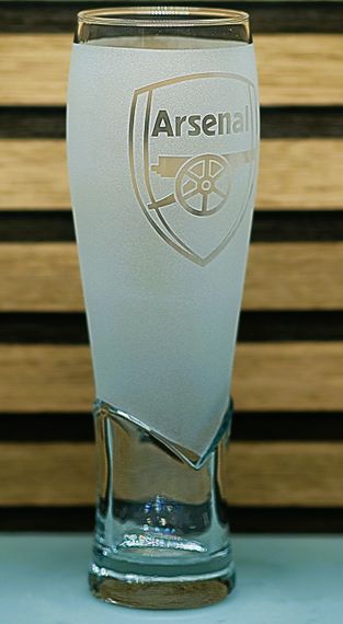 Пивний келих крафтовий 440 мл ФК Арсенал Arsenal з гравіюванням подарунок для фаната футбольна кружка матовий | Зображення 1