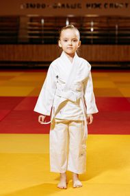 Біле дитяче кімоно для дівчаток, дзюдо, TM BUDOGI серія BEGINNER, зріст 150 см, щільність 350 гр/м.кв.