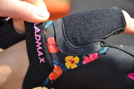 Рукавички для фітнесу MadMax MFG-770 Flower Power Gloves Black/Pink XS | Зображення 9