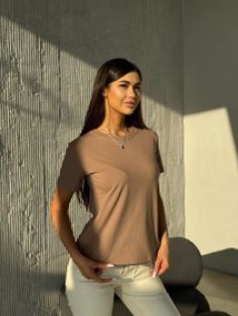 Женская летняя классическая футболка KV3333 цвет мокко, размер 42/46 onesize