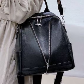 Рюкзак жіночий чорний шкіряний з ременем 35538