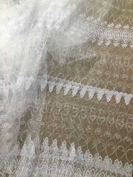 Короткий білий тюль фіранка фатін з люрексом, для дачі, кухні, коридору, на балкон, в спальню