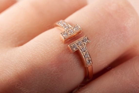 Кольцо тиффани из красного золота с фианитами 18 | Зображення 3