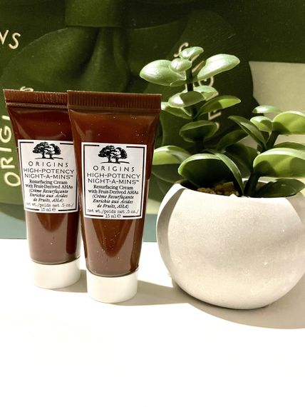 Нічний крем для обличчя origins high-potency night-a-mins™ resurfacing cream with fruit-derived ahas