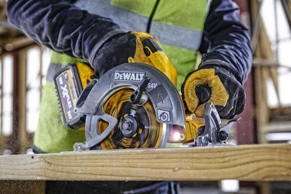 Пила дискова акумуляторна 190*30мм DeWALT DCS578NT | Зображення 5