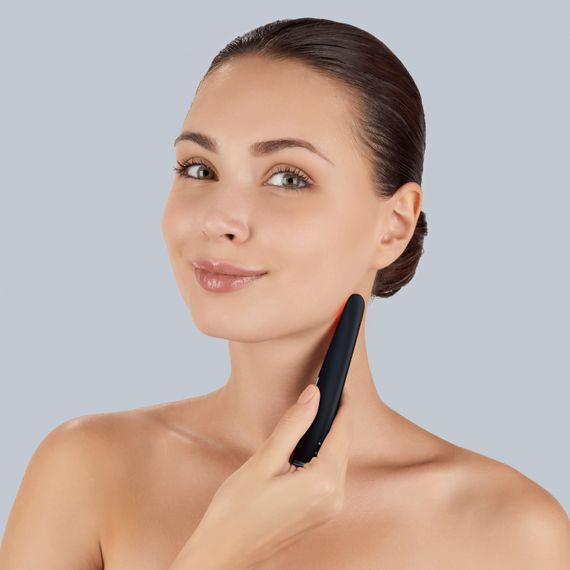 Пристрій для зміцнення і тонізації шкіри обличчя GESKE Skin Firming Wand 7в1 starlight, Чорний | Зображення 3