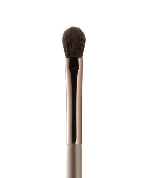 Пензлик для тіней DELILAH Eyeshadow Brush E05
