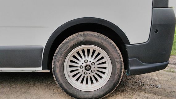 Накладки на колісні арки (4 шт, чорні) 2007-2015, чорний пластик для Nissan Primastar рр | Зображення 2