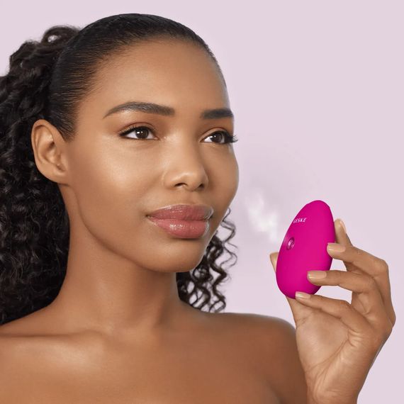 Электронный освежитель для увлажнения лица GESKE Facial Hydration Refresher 4в1 gray, Малиновый | Зображення 3