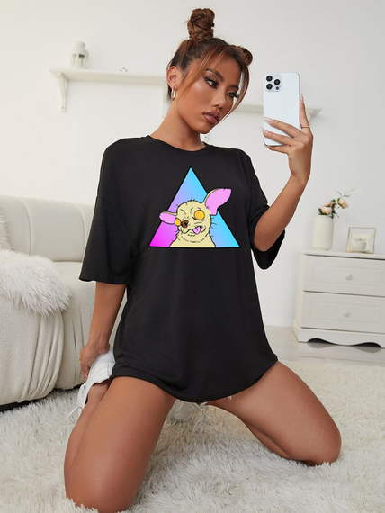 Жіноча футболка з мерчем