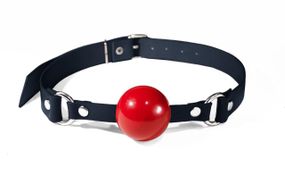 Кляп силиконовый Feral Feelings Silicon Ball Gag Black/Red, черный ремень, красный шарик sexstyle