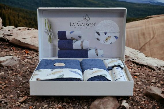 Подарунковий набір рушників La Maison, 3 шт. з ароматом Vera Mavi | Зображення 1