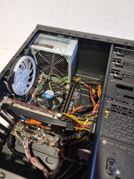 Ігровий ПК FrimeCom Kintar 6003 EX Tower / Intel Core i5-4590S (4 ядра по 3.0 - 3.7 GHz) / 16 GB DDR3 / 256 GB SSD + 500 GB HDD / nVidia GeForce GTX 560 Ti, 1 GB GDDR5, 256-bit / 440W б/в | Зображення 7