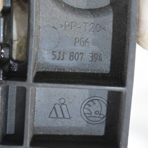 Кронштейн заднього бампера правий Skoda Rapid Spaceback 2012-2019 універсал Кріплення бампера заднє праве Шкода Рапід 5JJ807394 | Зображення 4