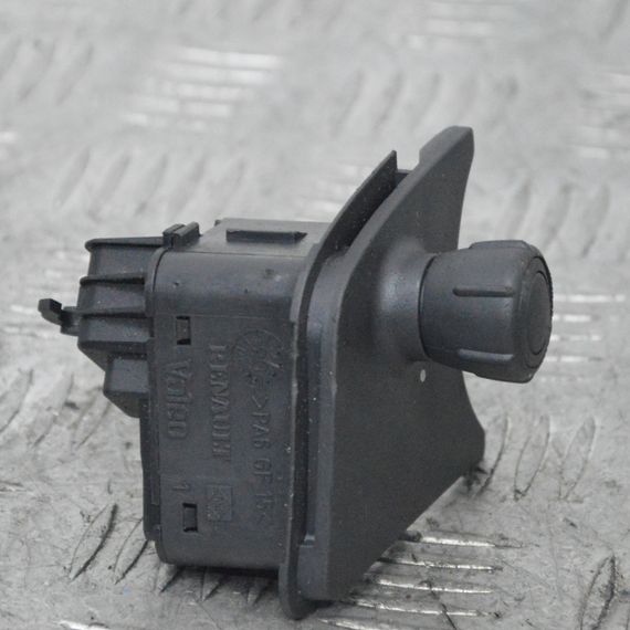 Перемикач круїз контролю Renault Scenic II 2006-2009 Кнопка круїз-контролю Рено Сценік 2 8200206738 | Зображення 1