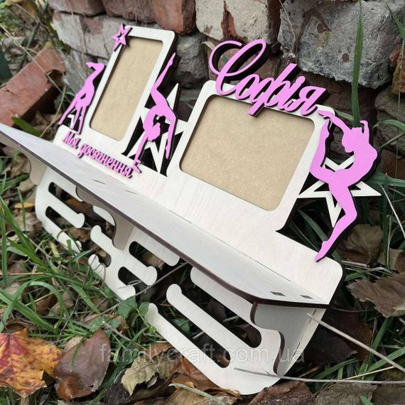 Медальница с фоторамкой и полкой для кубков Деревянный держатель для медалей Органайзер для наград | Зображення 2