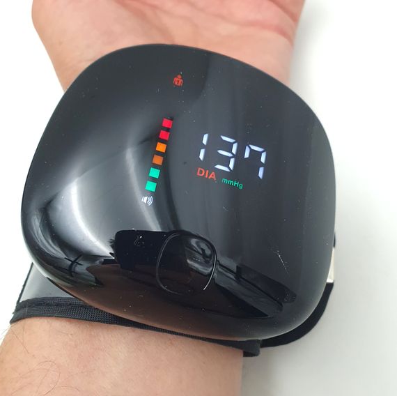 Цифровий тонометр A01 компактний пристрій для вимірювання тиску XPRO (47744-A01_235) | Зображення 3