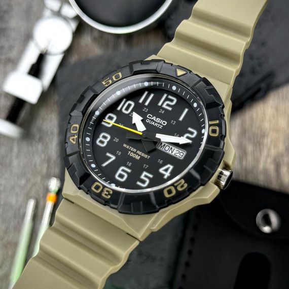 Чоловічий годинник Casio MRW-210H-5A | Зображення 1