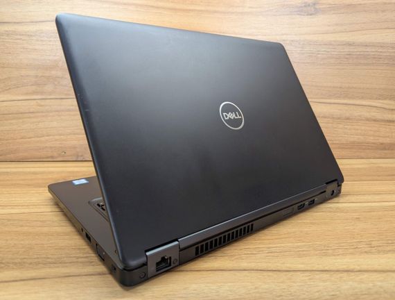 Ультрабук Dell Latitude 5490 / 14" (1920x1080) IPS / Intel Core i5-7300U (2 (4) ядра по 2.6 - 3.5 GHz) / 8 GB DDR4 / 240 GB SSD / Intel HD Graphics 620 / WebCam / HDMI / Windows 10 б/у | Зображення 6