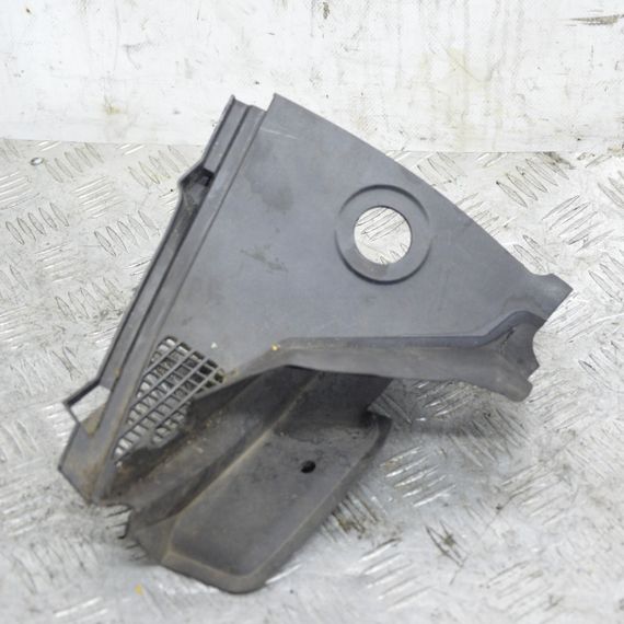 Накладка лобового скла ліва Opel Zafira B 2004-2012 Накладка жабо ліва Опель Зафіра Б 13167227LH 1154682