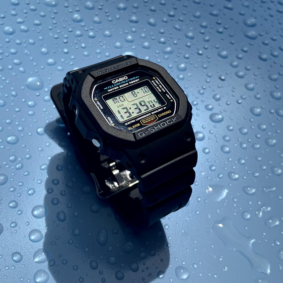 Протиударні годинники чоловічі наручні оригінальні японські Casio G-Shock DW-5600E-1VER з полімерним ремінцем | Зображення 2