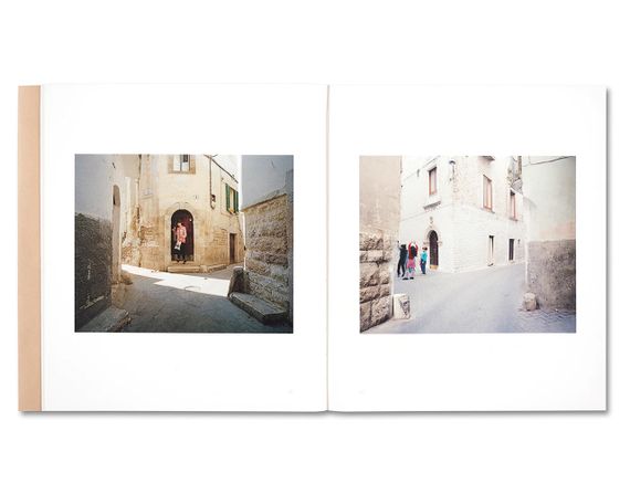 Книга альбом известных фотографов про Италию Luigi Ghirri: Puglia книги про уличную фотографию Луиджи Гирри | Зображення 6