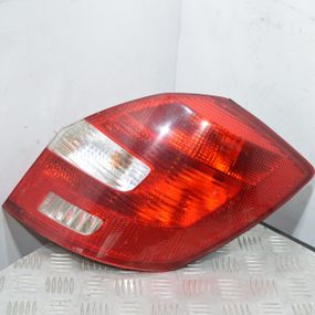 Ліхтар задній правий Skoda Fabia II 2007-2014 хетчбек Фара стоп задня права Шкода Фабія 2 5J6945096 5J6945112