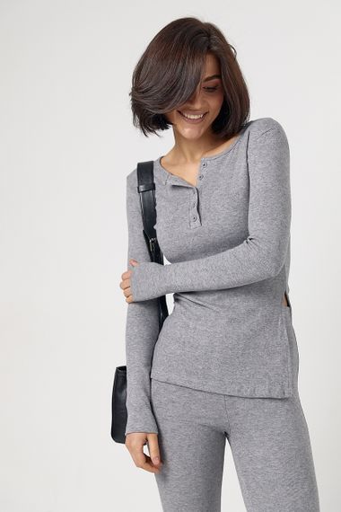 Костюм зі штанами кльош і кофтинкою на ґудзиках - сірий цвет, ONE SIZE (є розміри) | Зображення 2