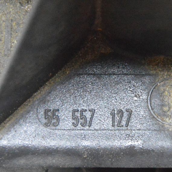 Корпус повітряного фільтра 1.9 CDTI Opel Astra H Zafira B 2007-2010 Корпус повітряного фільтра Опель 55557127 | Зображення 5