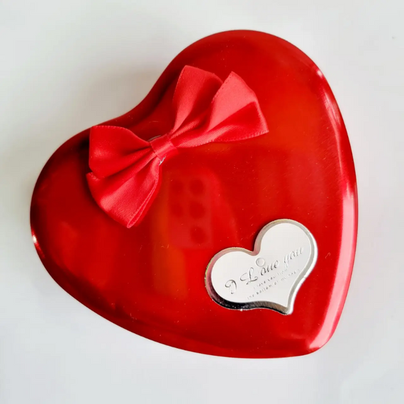 Подарунковий набір мила у вигляді пелюсток троянд у металевому серці 11×12×5 cm | Зображення 1