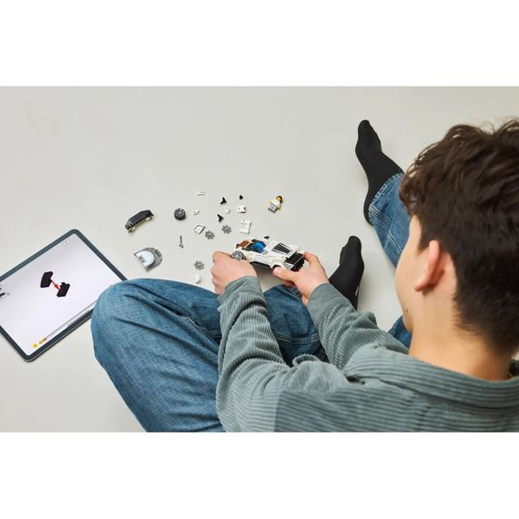 Конструктор LEGO Speed Champions Спортивний гіперкар Bugatti Centodieci (77240) | Зображення 6