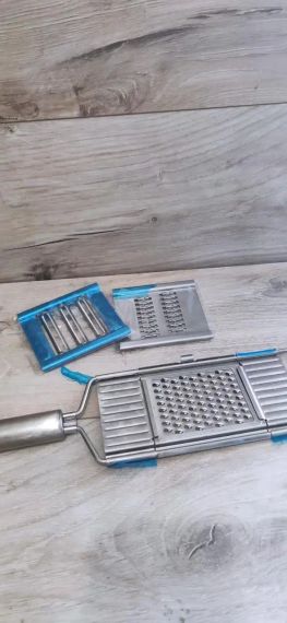 Терка металлическая с ручкой 3 насадки 30*7,5см | Зображення 4
