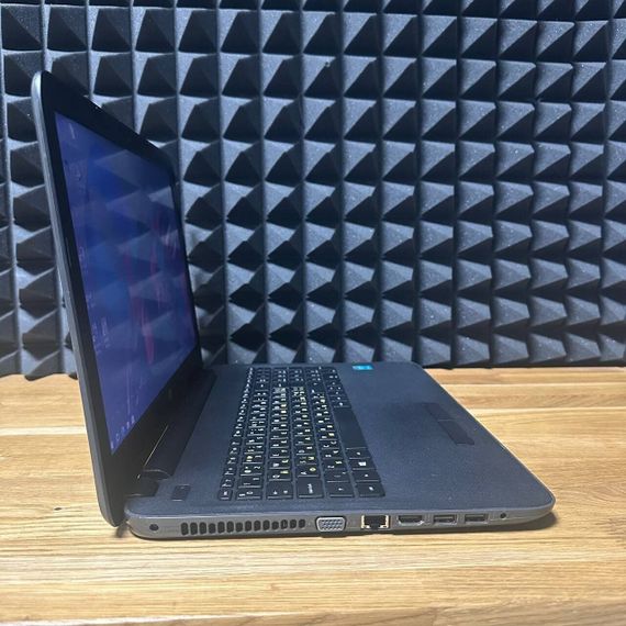 Ноутбук HP 250 G4 / 15.6" (1366x768) TN / Intel Core i3-4005U (2 (4) ядра по 1.7 GHz) / 8 GB DDR3 / 128 GB SSD / Intel HD Graphics 4400 / WebCam / DVD-ROM б/у | Зображення 2