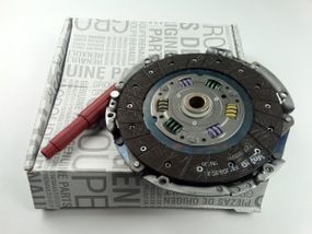 Зчеплення в складі RENAULT 1.6 16v (7701476327) D215 мм без вичавленого