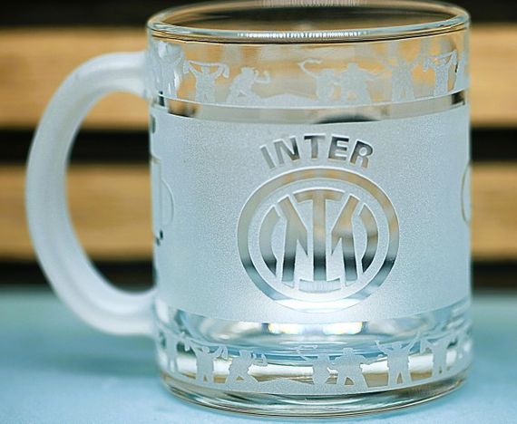 Скляна чашка 320 мл ФК Internazionale Milano Інтер  з гравіюванням подарунок для фаната  футбольна кружка