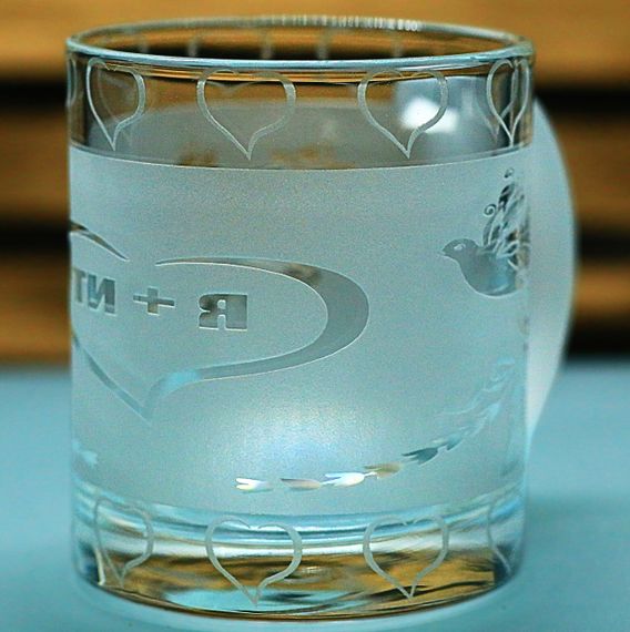 Чашка скляна 320 мл Ти і Я з голубами  кружка для закоханих  Подарунок на весілля річницю для коханих матова | Зображення 3