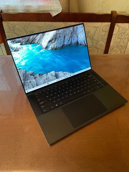 Игровой ноутбук Dell XPS 15 9510 / 15.6" (1920x1200) IPS / Intel Core i7-11850H (8 (16) ядер по 4.8 GHz) / 16 GB DDR4 / 512 GB SSD / nVidia GeForce RTX 3050, 4 GB GDDR6, 128-bit / WebCam б/у | Зображення 1