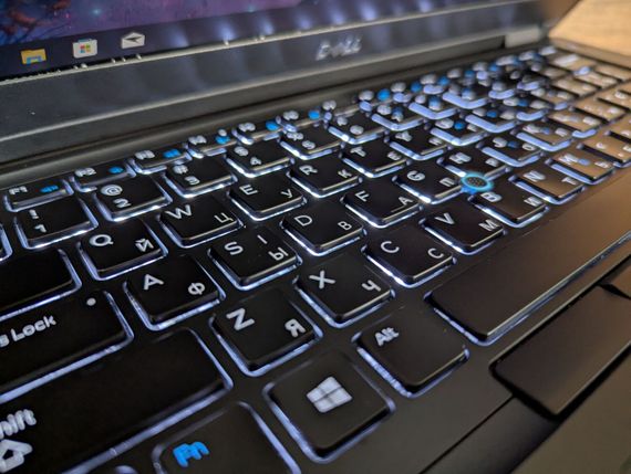 Ультрабук Dell Latitude 5490 / 14" (1920x1080) IPS / Intel Core i5-7300U (2 (4) ядра по 2.6 - 3.5 GHz) / 8 GB DDR4 / 240 GB SSD / Intel HD Graphics 620 / WebCam / HDMI / Windows 10 б/у | Зображення 5