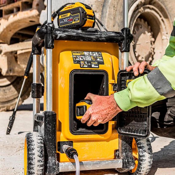 Мийка високого тиску акумуляторна безщіткова 165 Бар DeWALT DCMPW1600N | Зображення 7