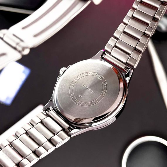 Жіночий годинник Casio LTP-V300D-4A | Зображення 4