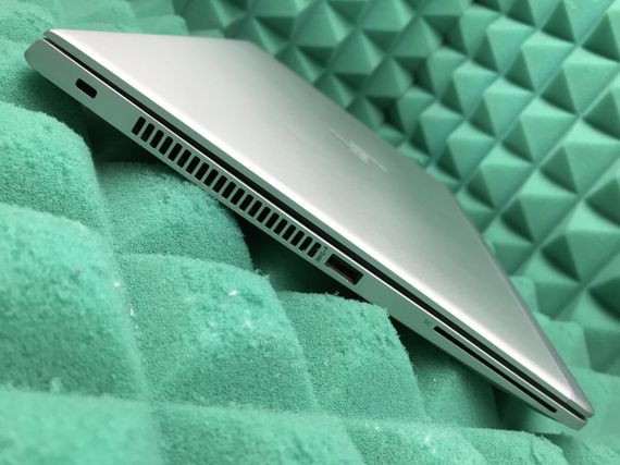 Ультрабук Б-класс HP EliteBook 830 G5 / 13.3" (1920x1080) IPS Touch / Intel Core i7-8650U (4 (8) ядра по 1.9 - 4.2 GHz) / 8 GB DDR4 / 256 GB SSD M.2 / Intel UHD Graphics 620 / WebCam / USB 3.1 / HDMI б/у | Зображення 4