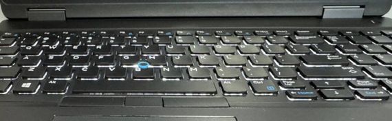 Ноутбук Dell Latitude 5591 / 15.6" (1920x1080) IPS / Intel Core i7-8850H (6 (12) ядер по 2.6 - 4.3 GHz) / 16 GB DDR4 / 512 GB SSD / nVidia GeForce MX130, 2GB DDR5, 64-bit / WebCam б/у | Зображення 6