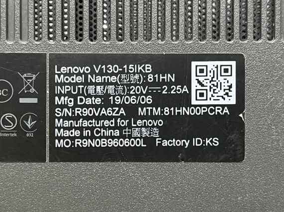 Ноутбук Lenovo V130-15IKB / 15.6" (1920x1080) TN / Intel Core i3-7020U (2 (4) ядра по 2.3 GHz) / 4 GB DDR4 / 120 GB SSD / Intel HD Graphics 620 / WebCam б/у | Зображення 2